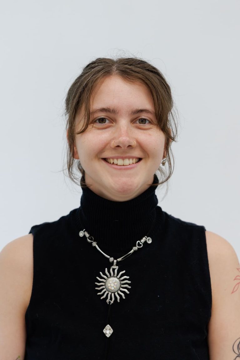 Portret van Sophie de Vries, tandartsassistente bij TandZuiver.