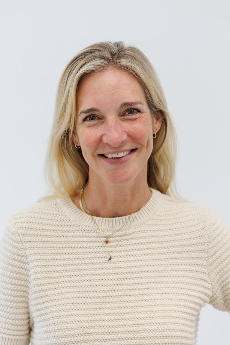 Professioneel portret van Effie Smits, tandarts bij TandZuiver.